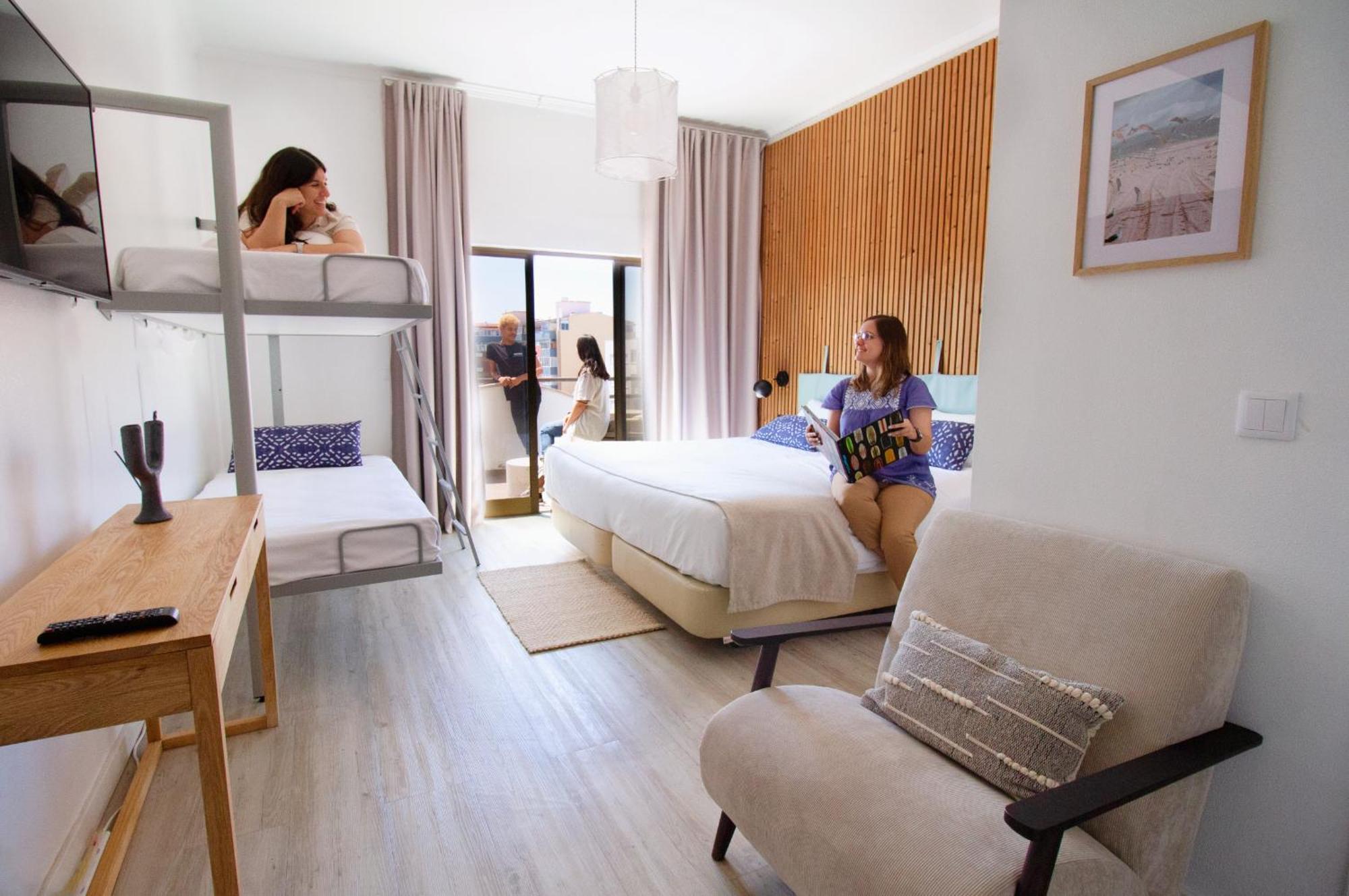 Wot Costa Da Caparica Otel Dış mekan fotoğraf