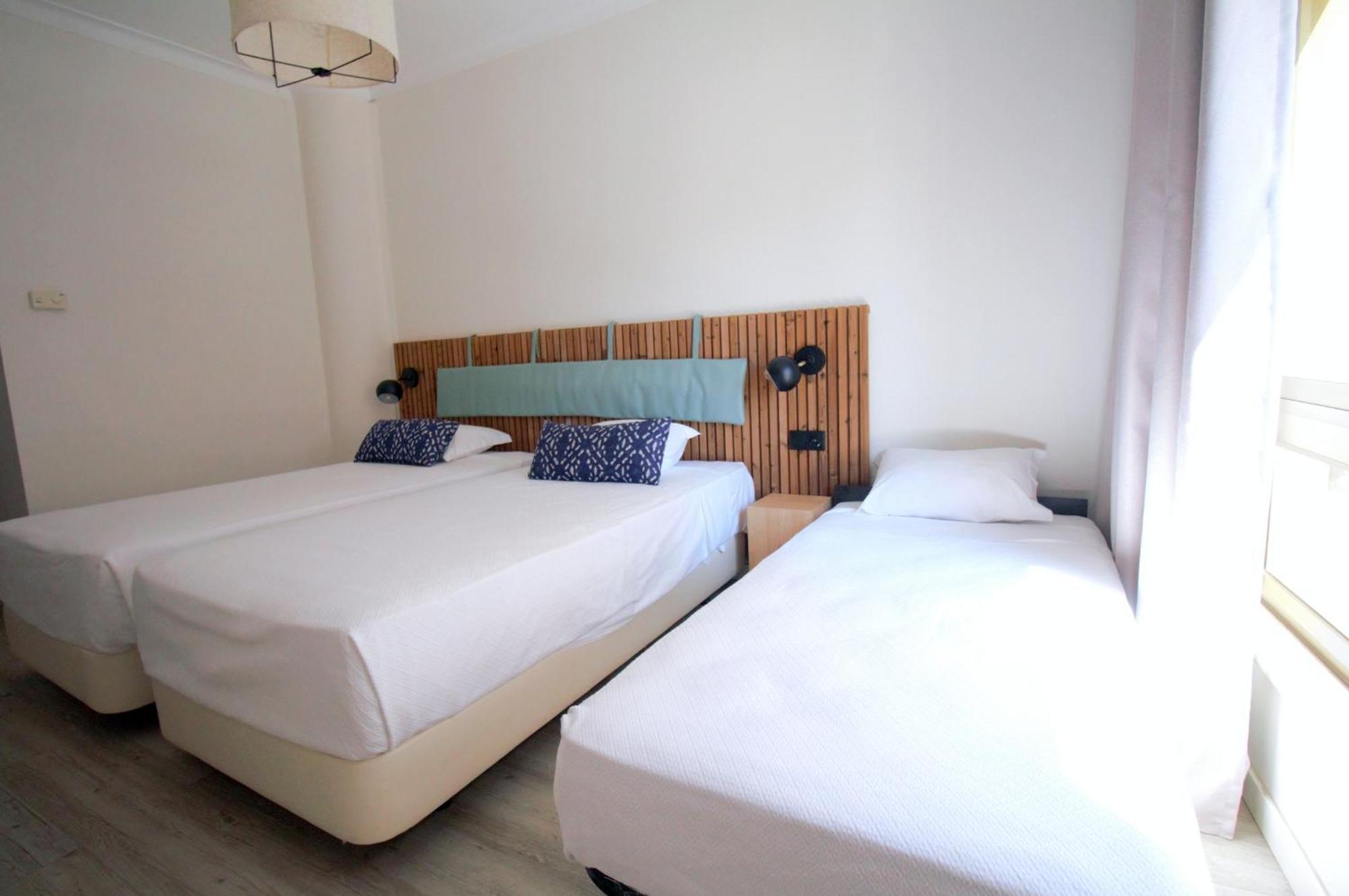 Wot Costa Da Caparica Otel Dış mekan fotoğraf