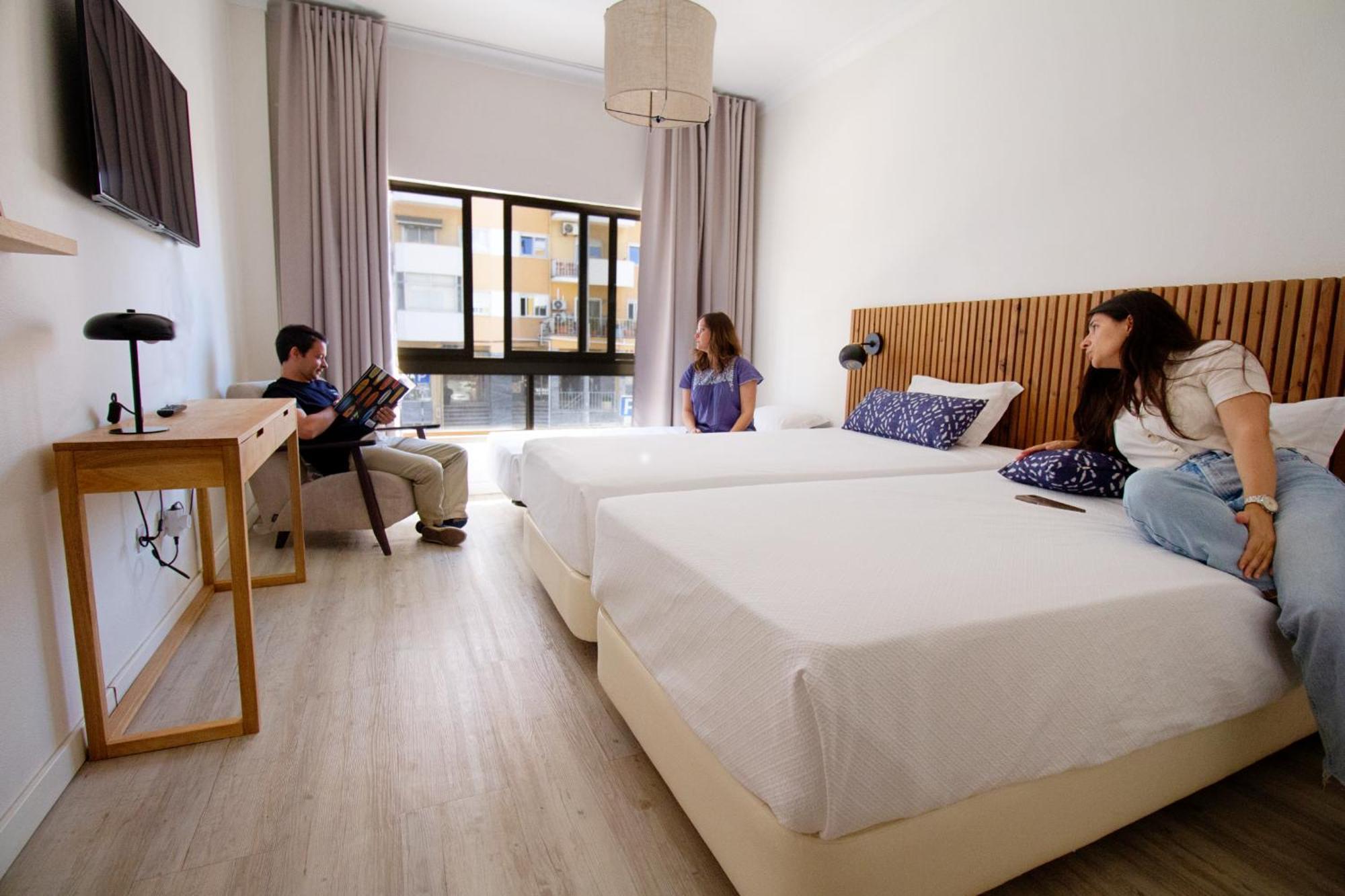 Wot Costa Da Caparica Otel Dış mekan fotoğraf